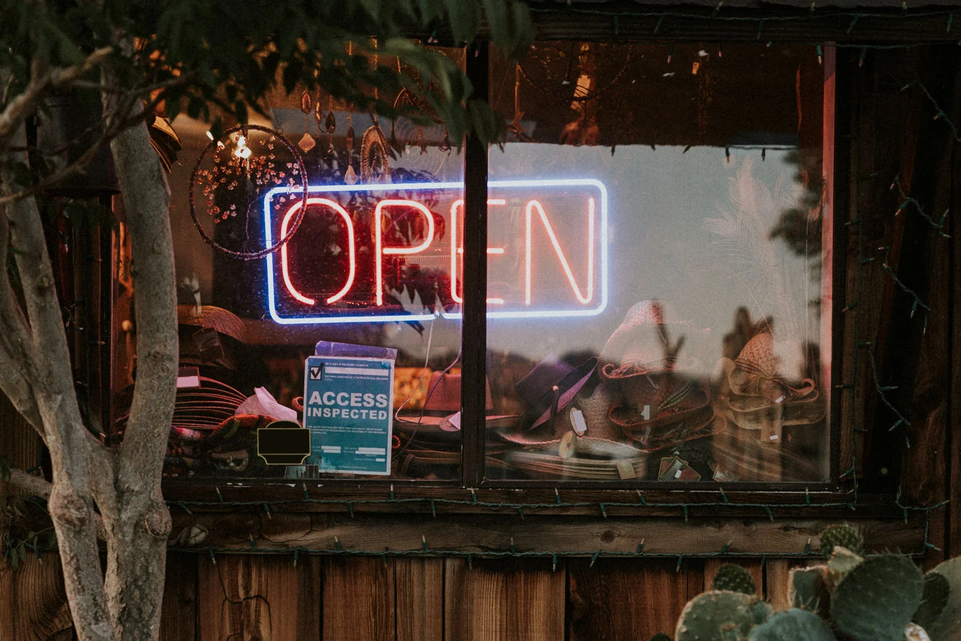 neon-open-sign-1400px